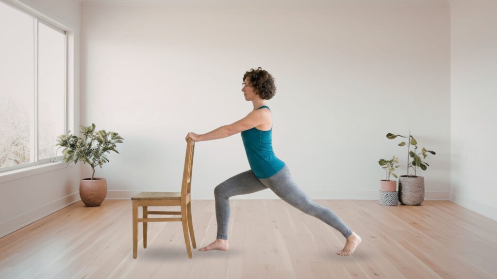 7 Posturas Yoga Adultos - El Guerrero con Apoyo | Descubre Tu Interior