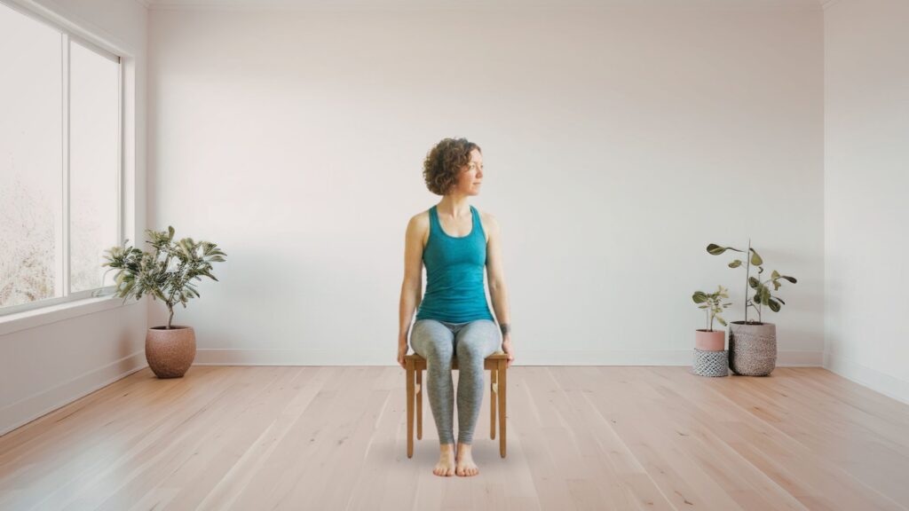 7 Posturas Yoga Adultos - Media Torsión Espinal en Silla | Descubre Tu Interior